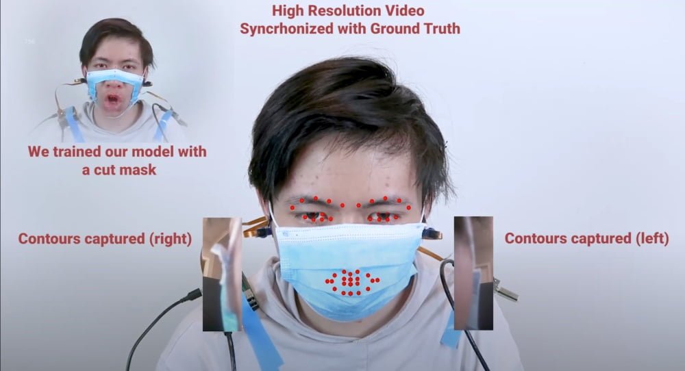 Ein Proband trägt während eines Tests des Gesichts-Tracking-Systems C-Face einen Mundschutz.