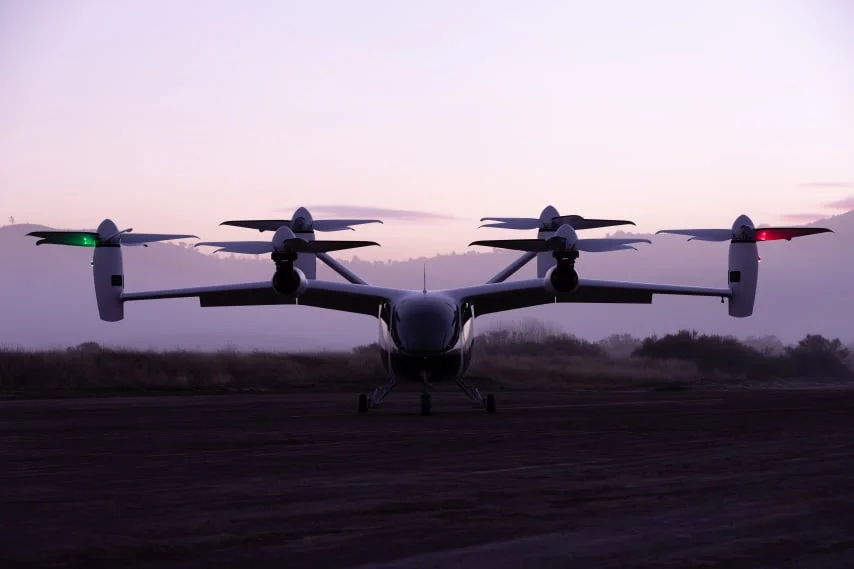 Ein eVTOL von Hersteller Joby Aviation am Landeplatz.