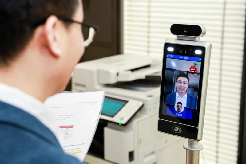 Willst du meeten? Musst du lächeln! Da vergeht einem das Lachen garantiert nicht. | Bild: Canon Information Technologies