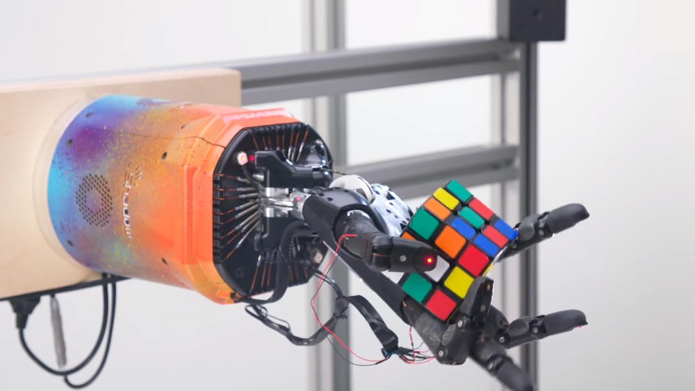 Ausgewürfelt: OpenAI schließt Roboter-Abteilung