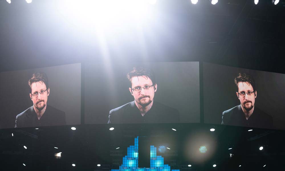 Edward Snowden: Corona-Pandemie könnte in KI-Dystopie führen