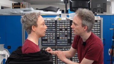 Roboter Double: YouTuber trifft auf mechanischen Doppelgänger