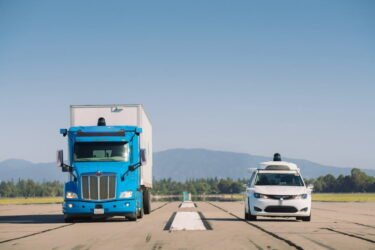 Waymo zeigt Tests mit autonom fahrenden Trucks