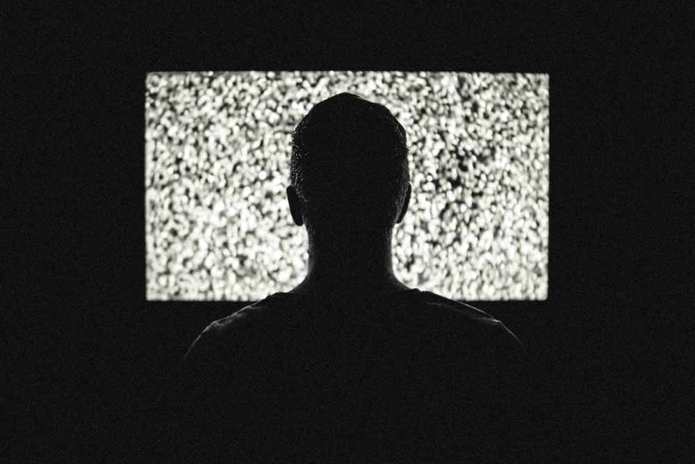 Forscher geben einer KI Neugierde - und sie schaut für immer TV