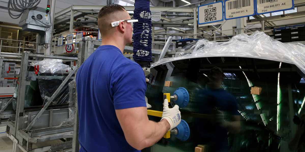 Künstliche Intelligenz: VW will bis zu 7.000 Stellen streichen