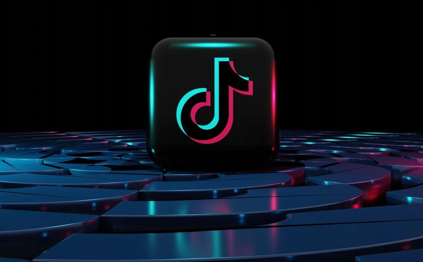 TikTok feiert ChatGPT größtenteils unkritisch ab, sagt eine Studie