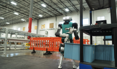 Agility Robotics gibt erste kommerzielle Einführung humanoider Roboter bekannt