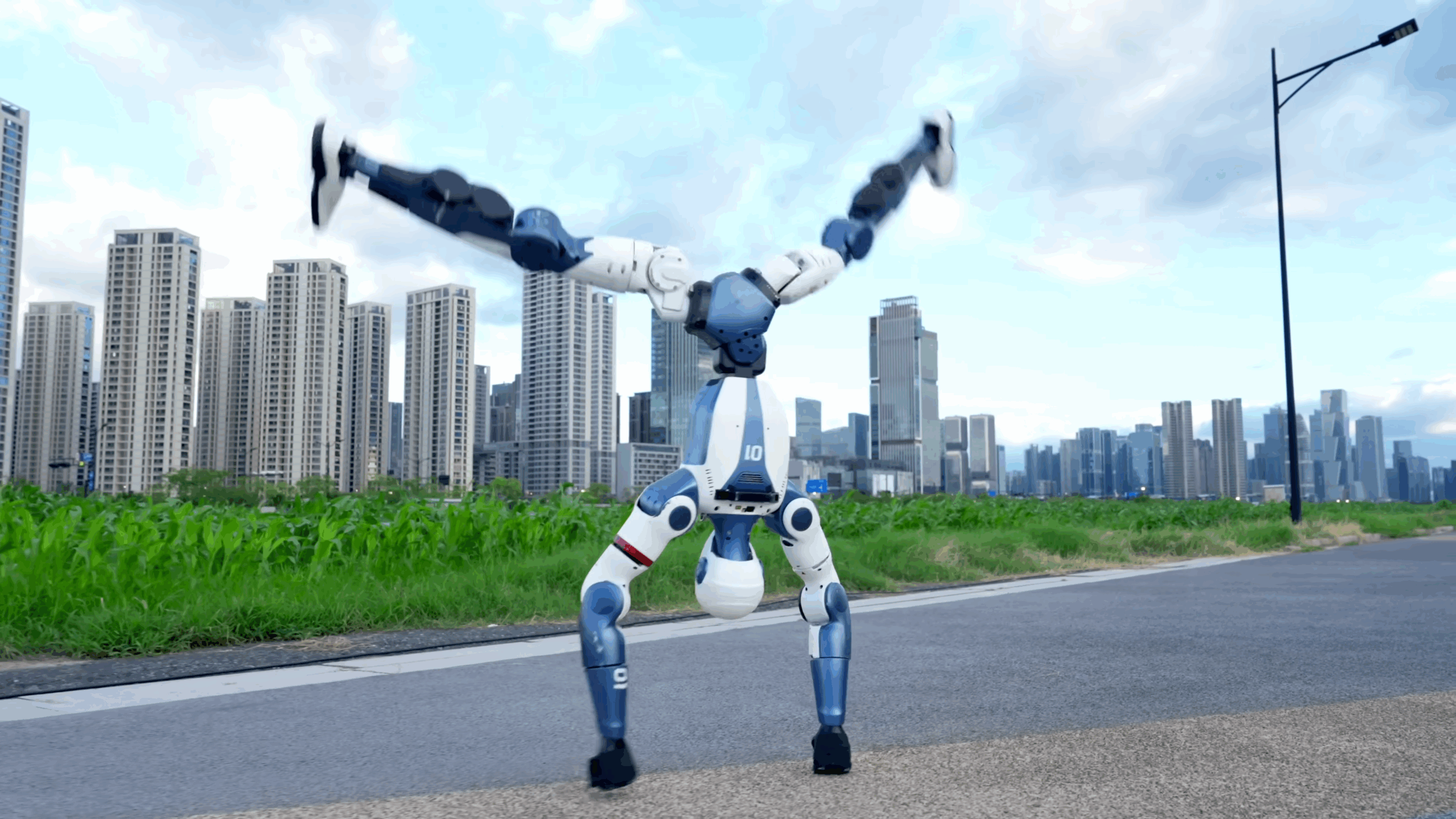 Unitree R1: Humanoider Roboter für Endverbraucher startet bei 5.900 Dollar